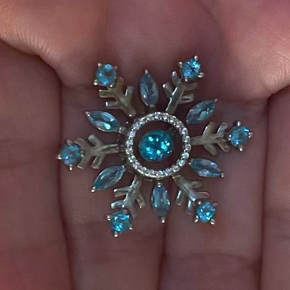 Women’s Blue Topaz Sterling Silver Snowflake Pendant $19 - Picture 4 of 4